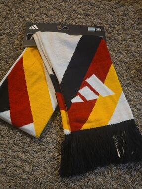 adidas Germany Black Red Yellow Striped Knit Scarf Futbol Team New Soccer Fan